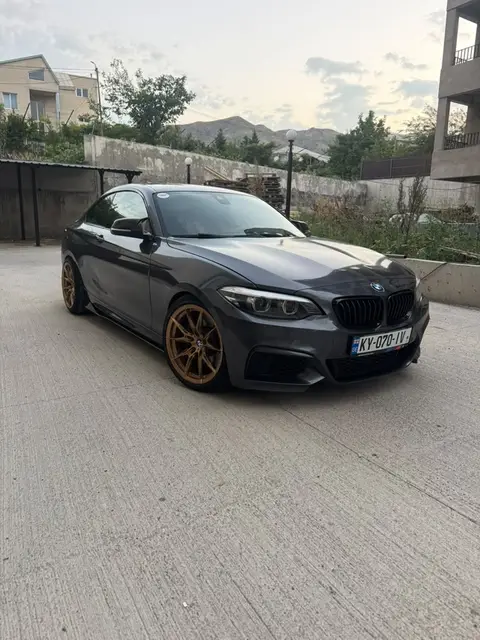 BMW M240i 2019